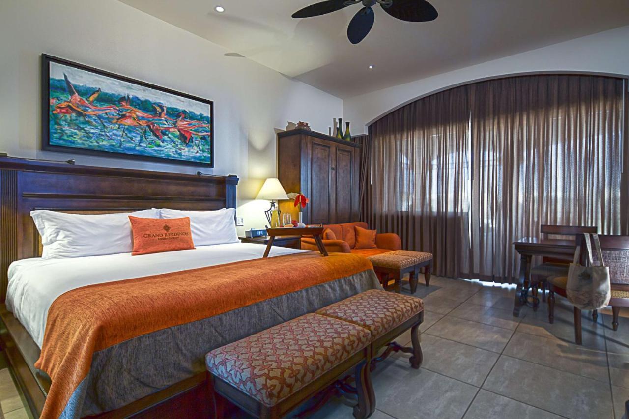 Grand Residences Riviera Cancun, Station touristique Puerto Morelos