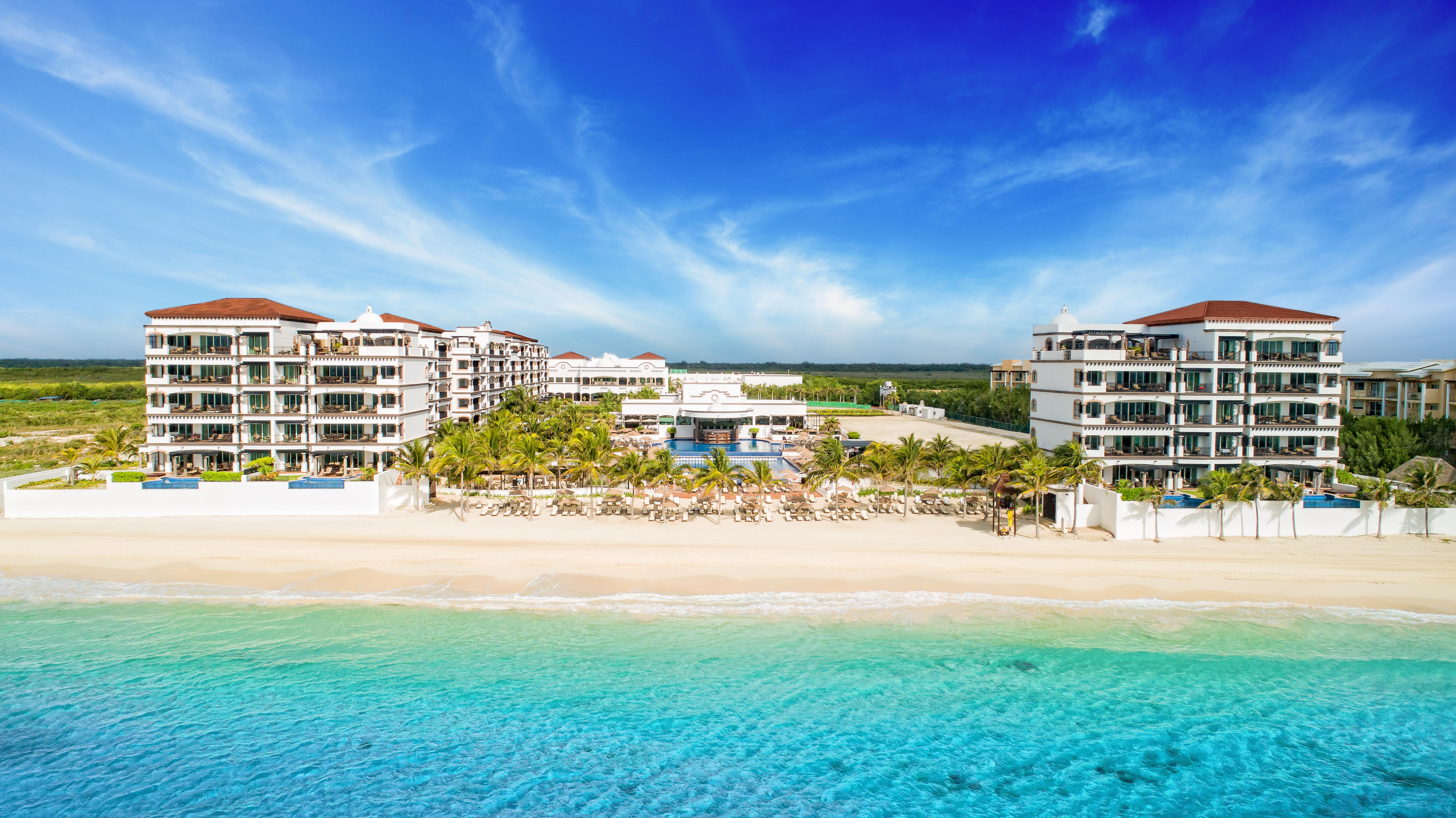 Grand Residences Riviera Cancun, Station touristique Puerto Morelos